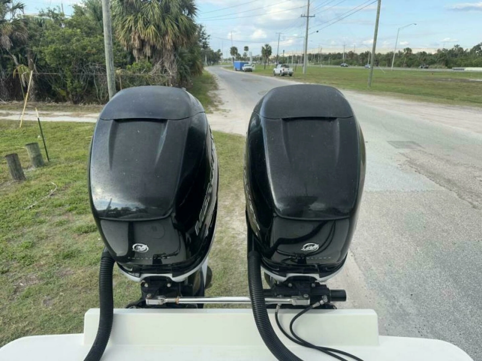 2008 31 Jupiter Center Console