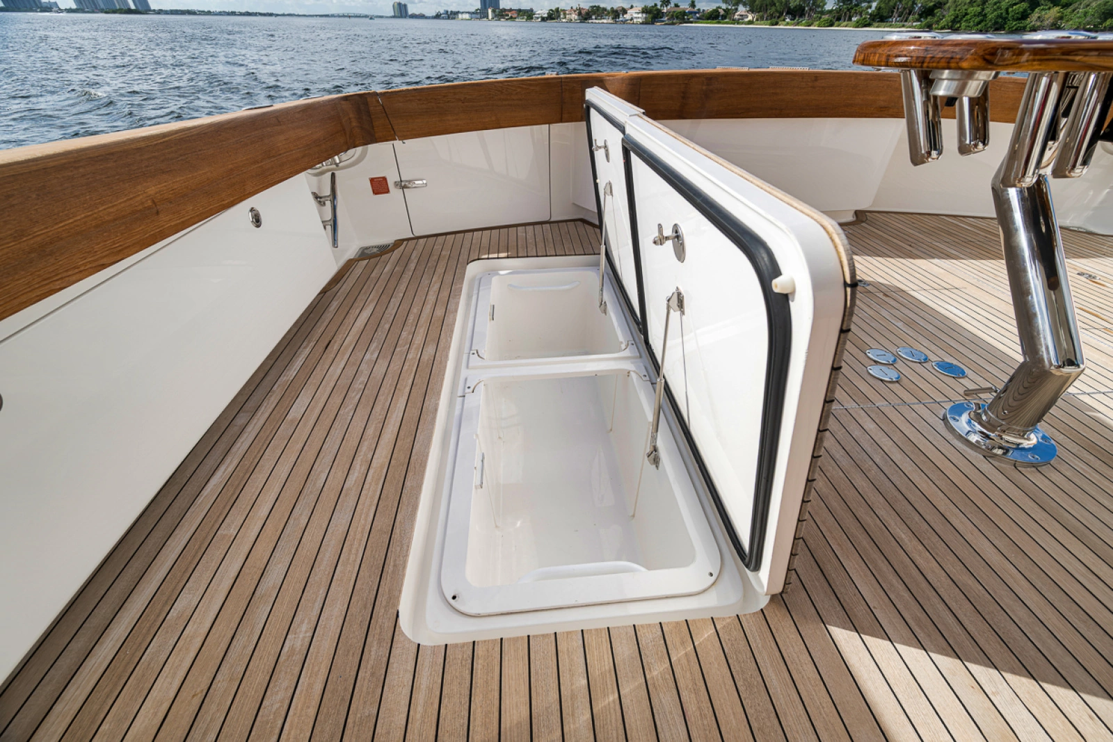 2020 Viking 68 Convertible