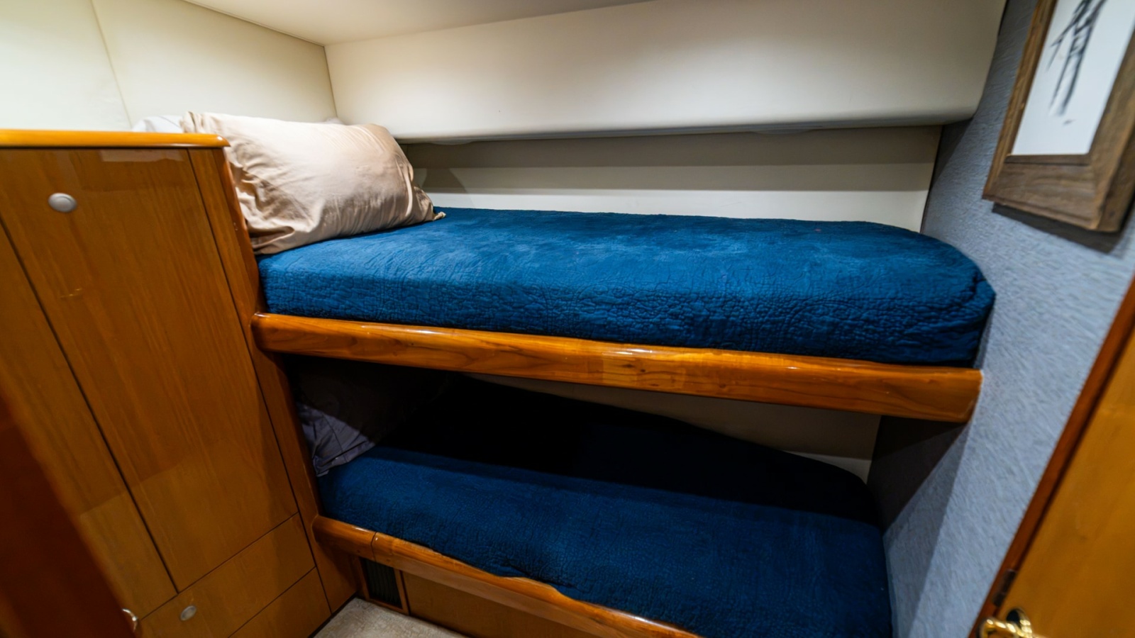 2001 Viking 61 Convertible- Caliente- Guest Stateroom