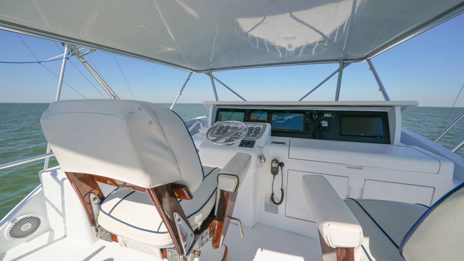 Flybridge Helm Station
