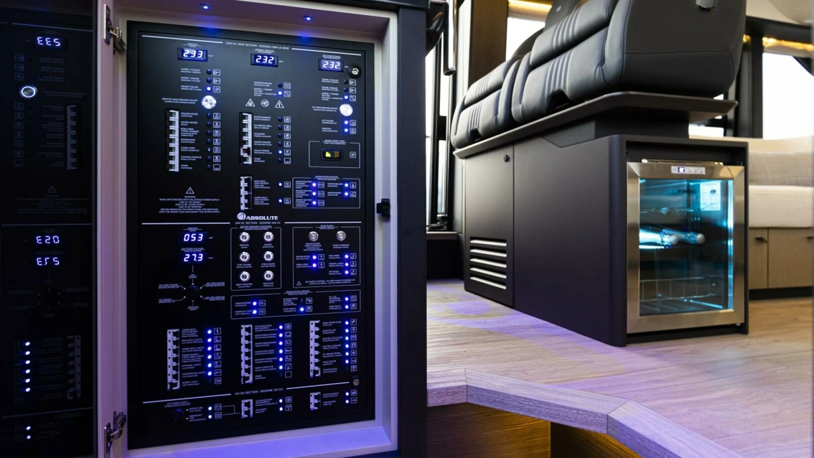 2026 52 Absolute Fly - Salon Refrigerator 