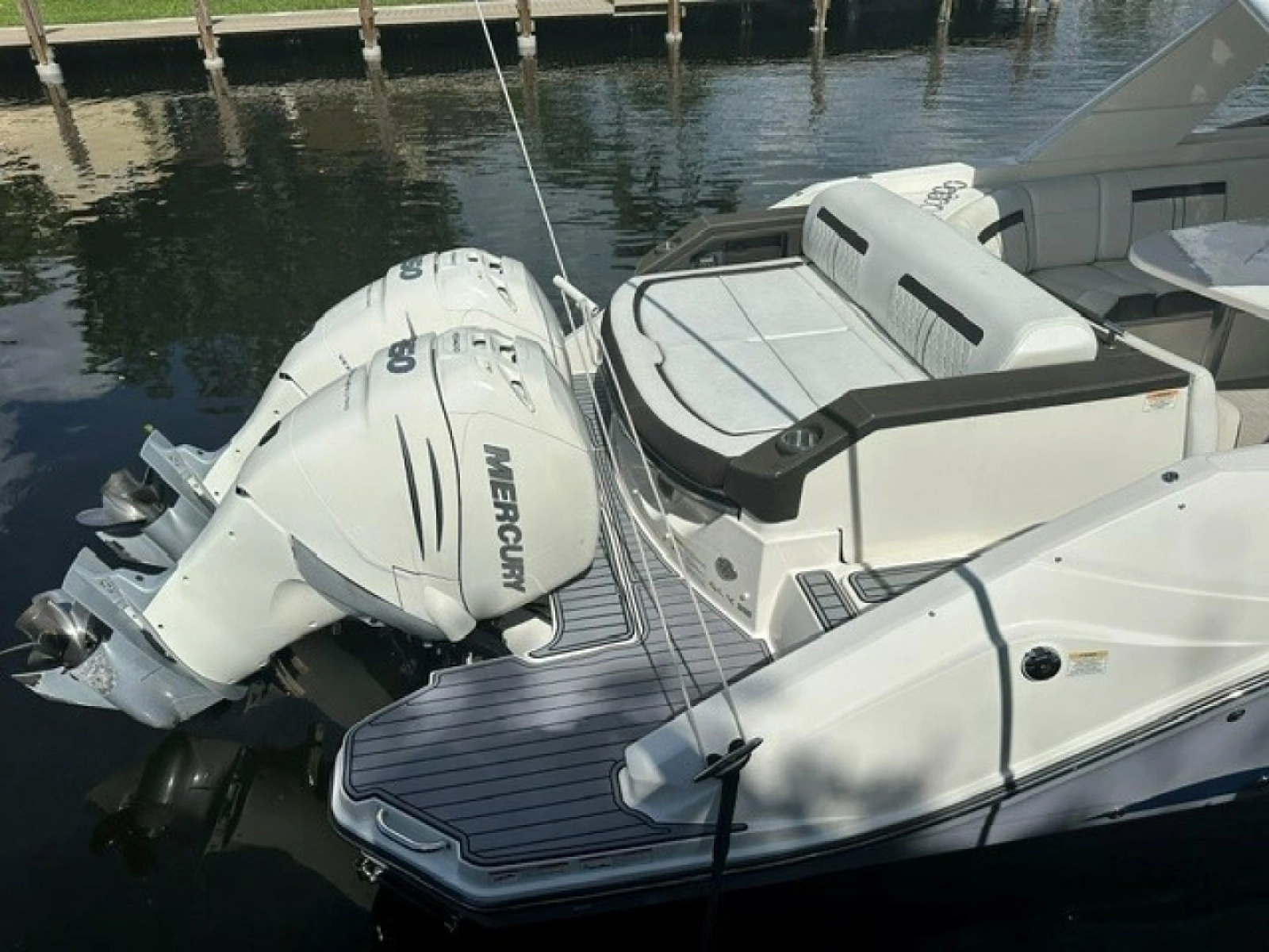 2018 Sea Ray SLX 310 - Sales Therapy