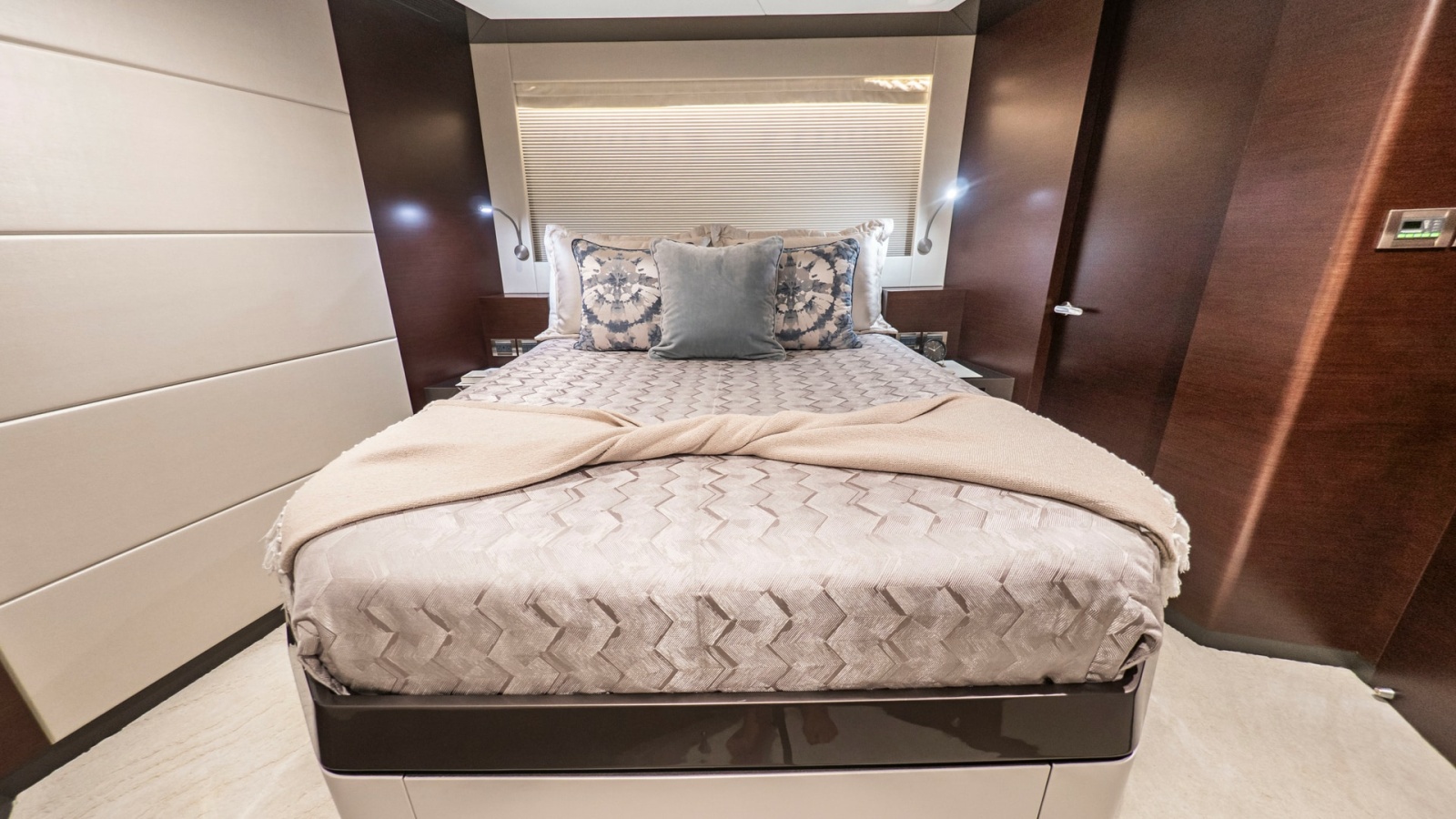 Galati-LONESTAR-Staterooms4