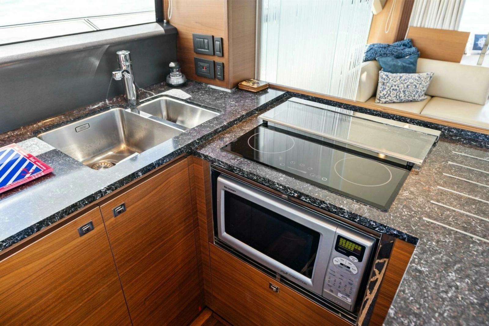 2015 Princess F60 - Galley