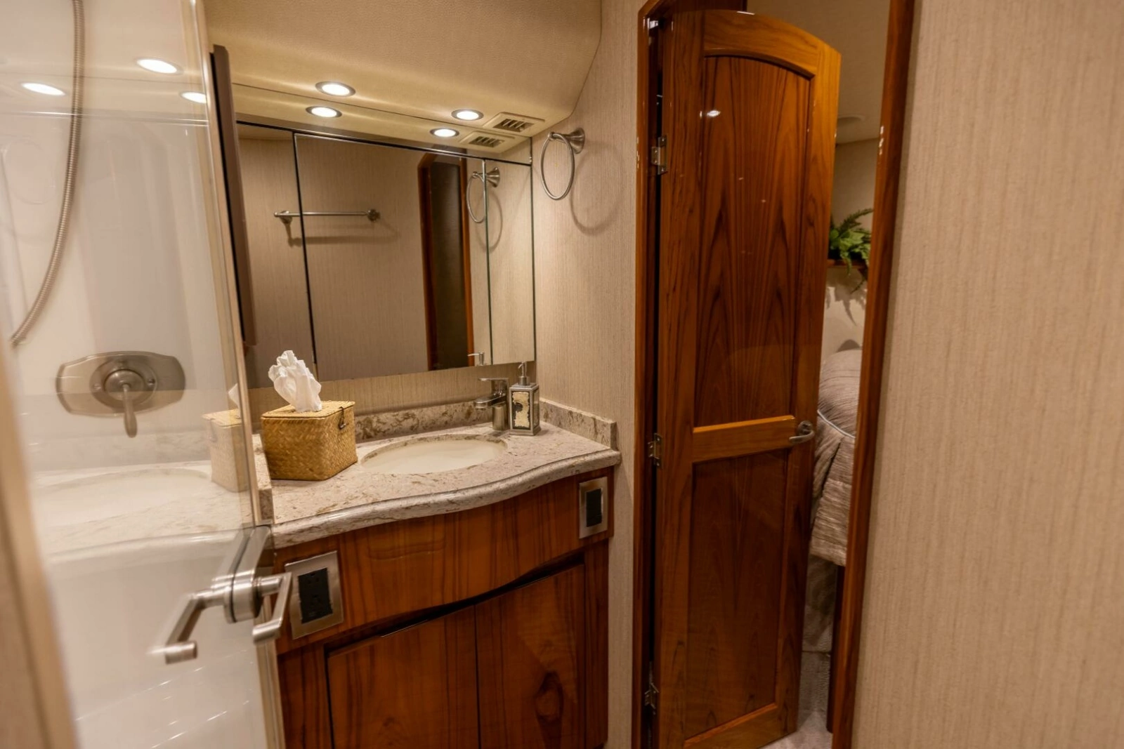 2017 Viking 66 Convertible MISS VICTORIA 
