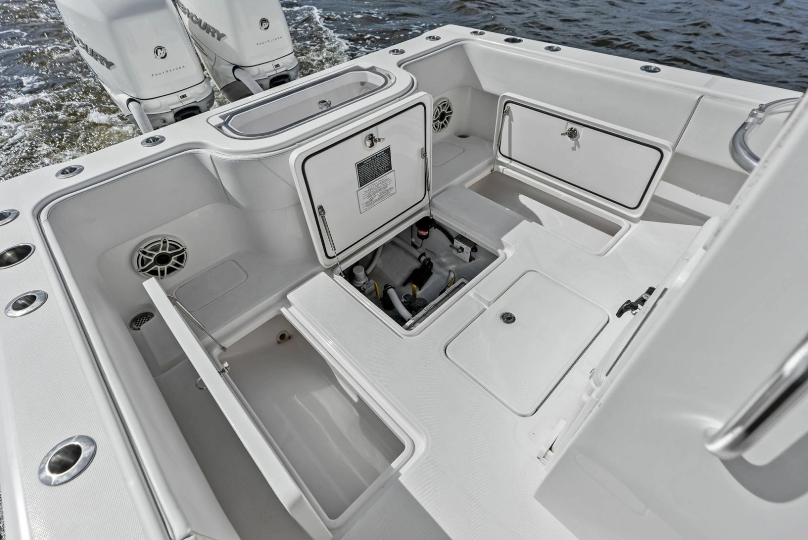 33ft Invincible Yacht For Sale