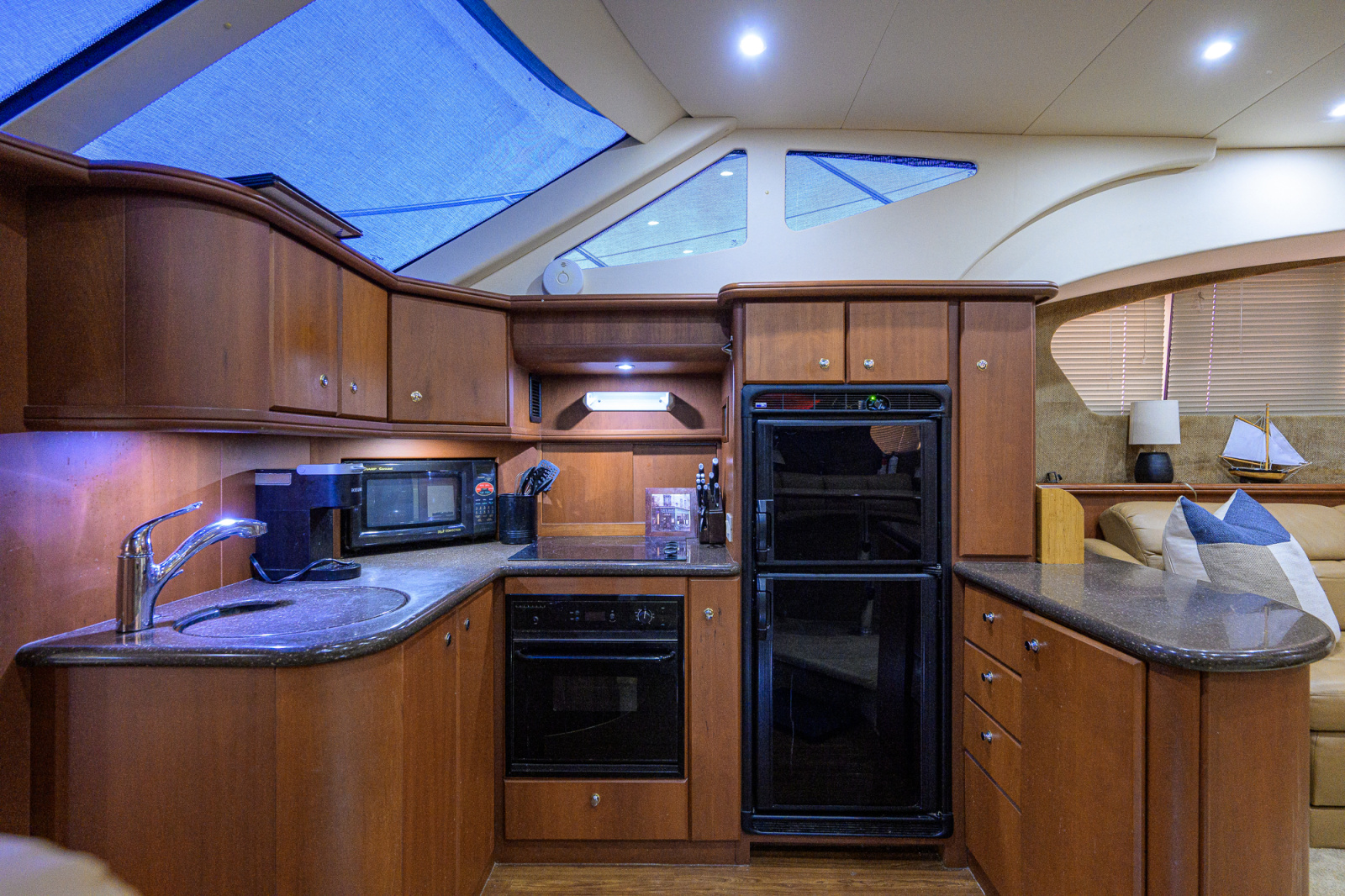 2005 Silverton 39 Motor Yacht