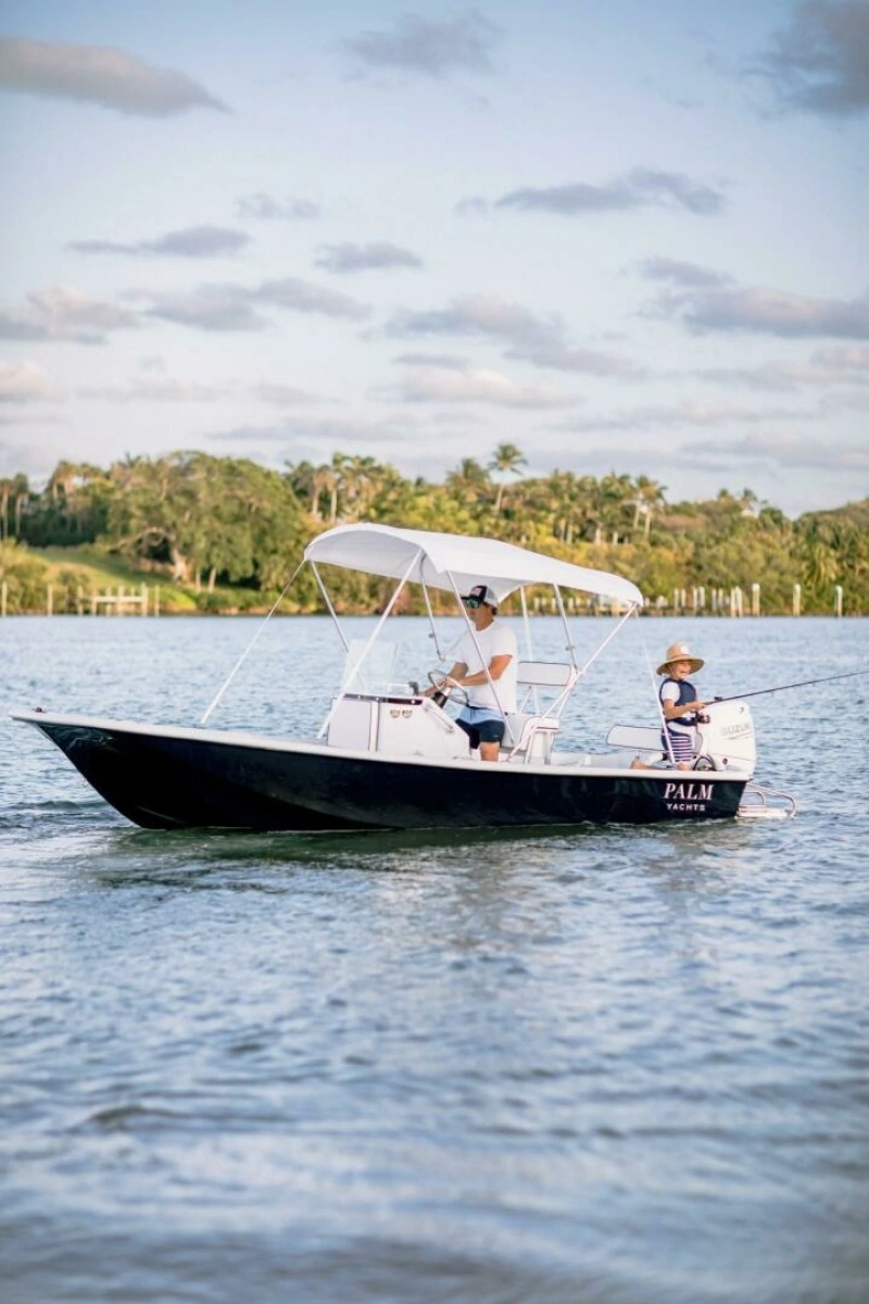 Palm Yachts 17 - Starboard Profile