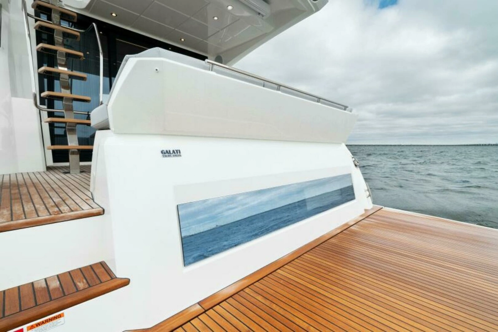 2024 46 Prestige Flybridge -Cockpit