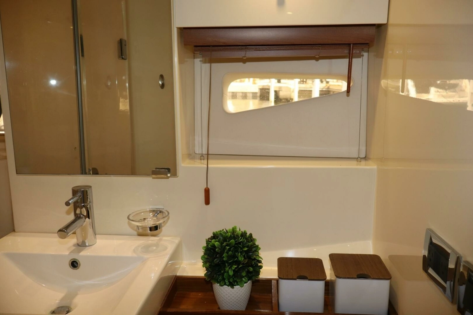 2015 Sea Ray 410 Sundancer- SOMEDAY- Master Head