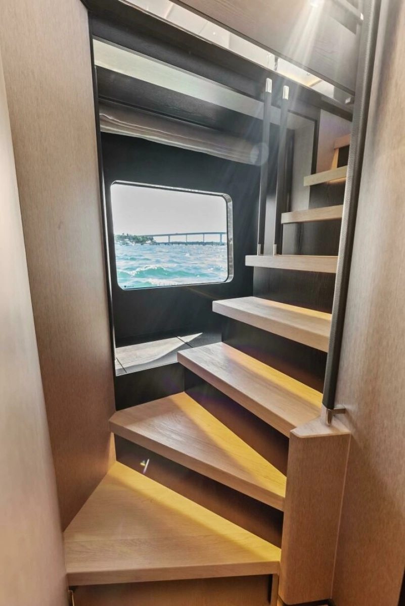 Fantasy Girl 75ft Absolute Yacht For Sale