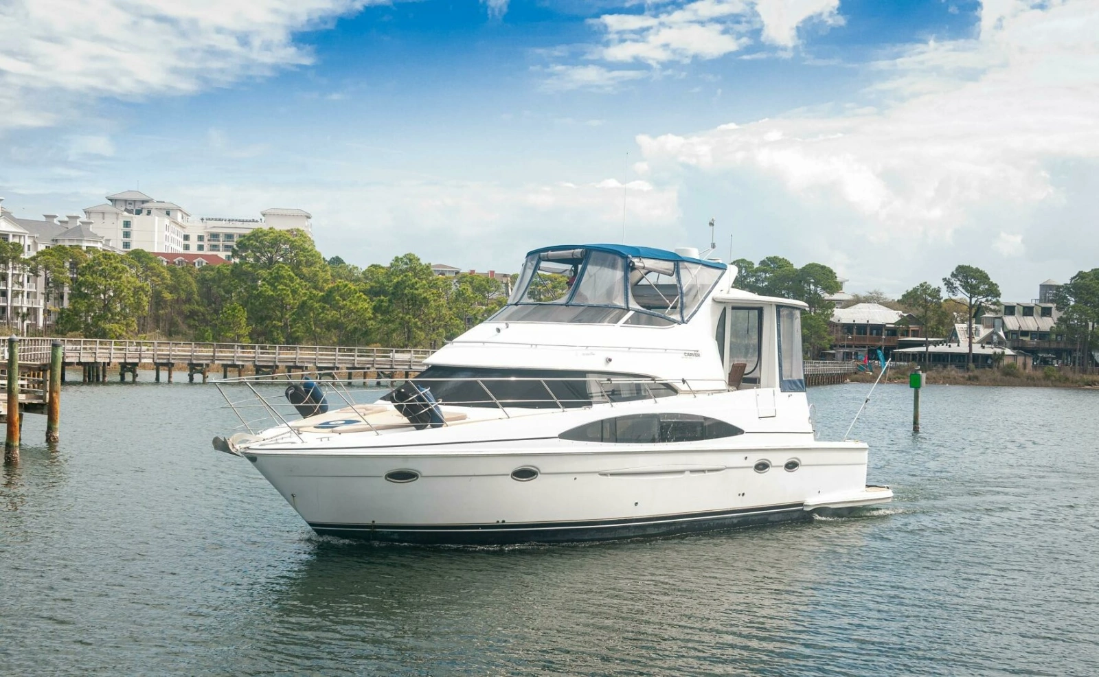 2002 Carver 444 Cockpit Motor Yacht photo 35