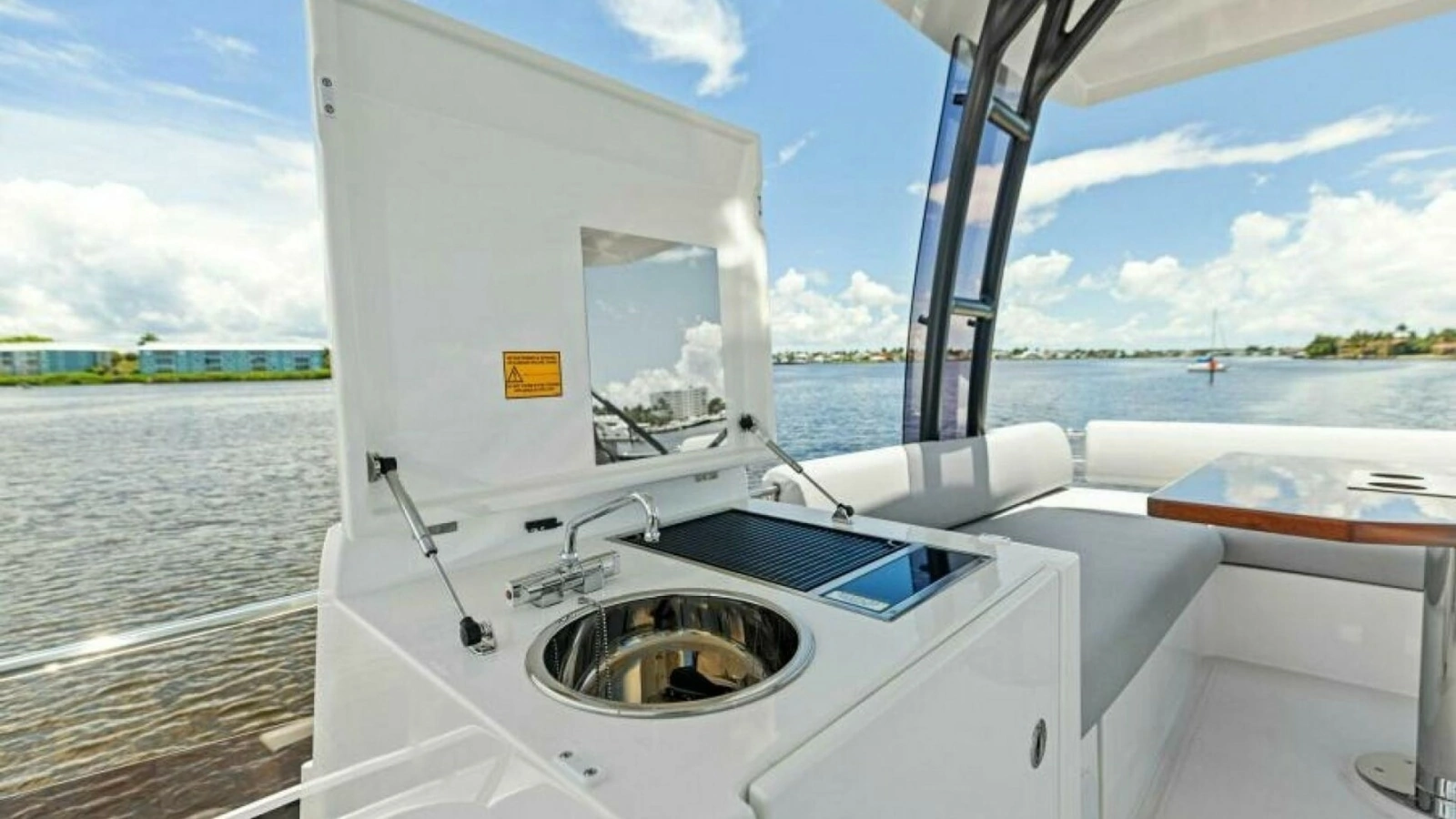 2025 Prestige 460 Flybridge - Sistership