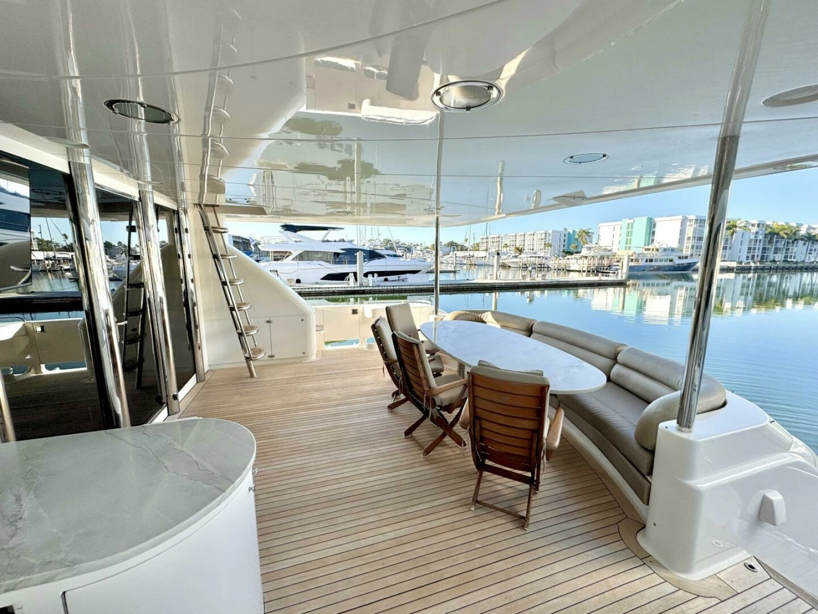 Serendipity 94ft Lazzara Yachts Yacht For Sale