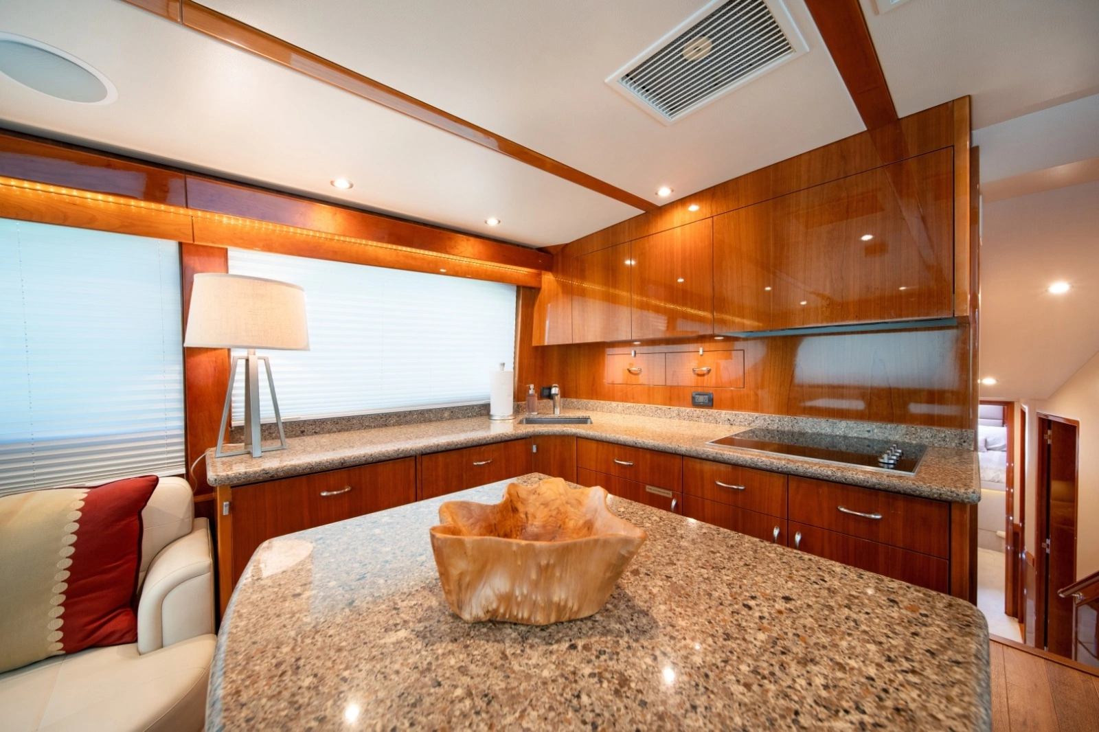 2017 Hatteras 54 GT
