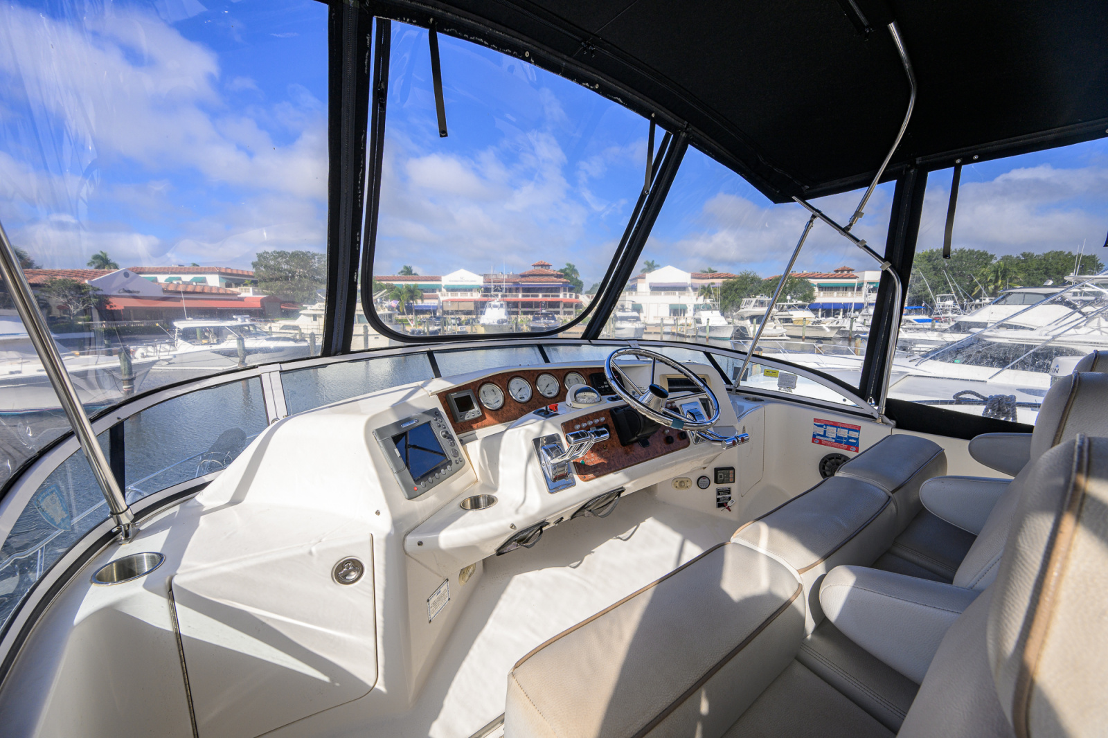 2005 Silverton 39 Motor Yacht