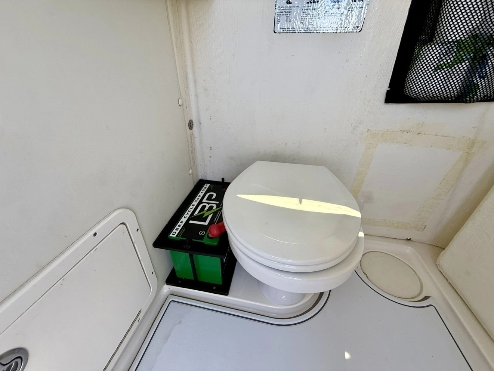 29ft World Cat Yacht For Sale