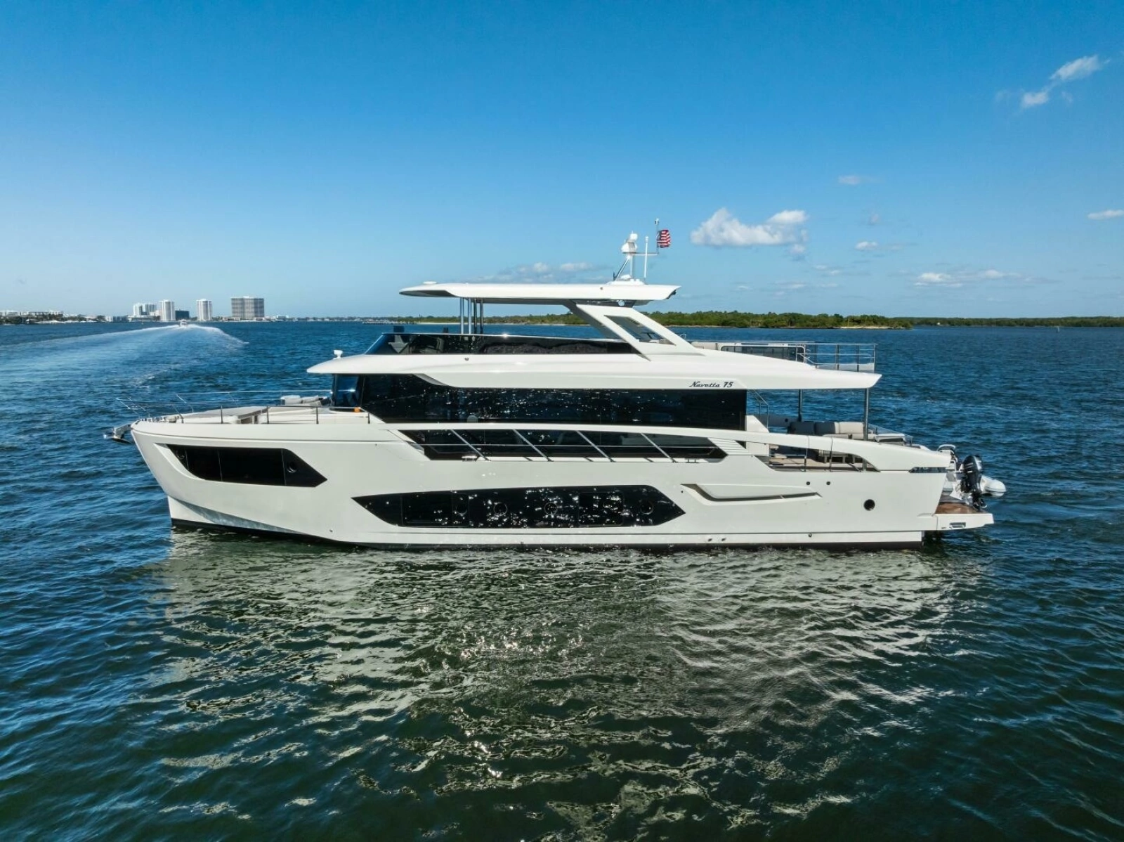 Fantasy Girl 75ft Absolute Yacht For Sale