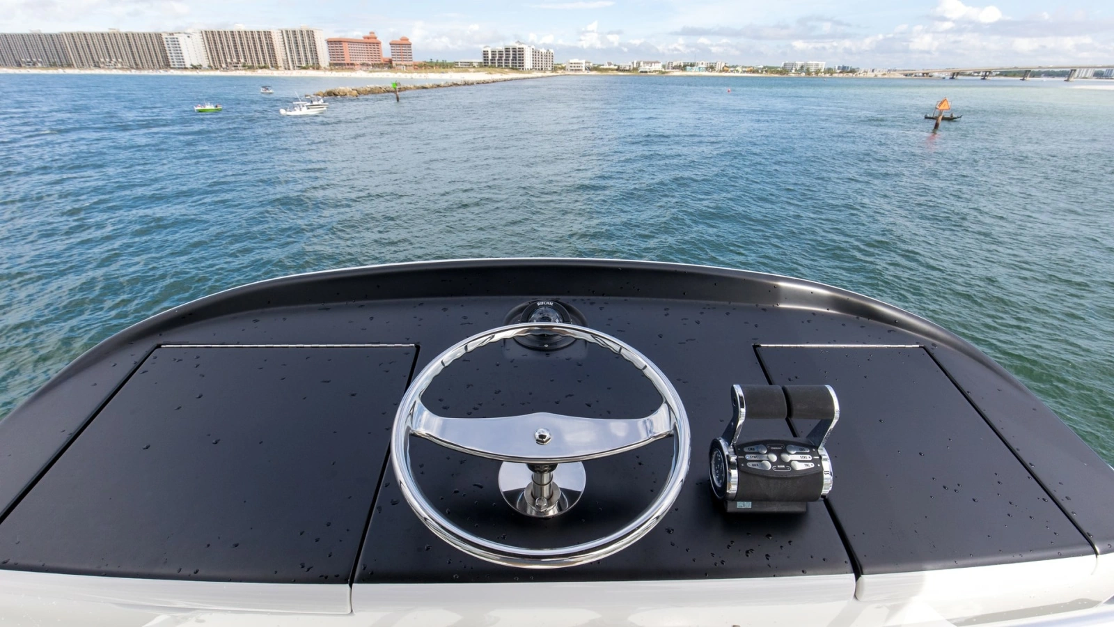 2022 Viking Convertible Cole Play Flybridge (3)