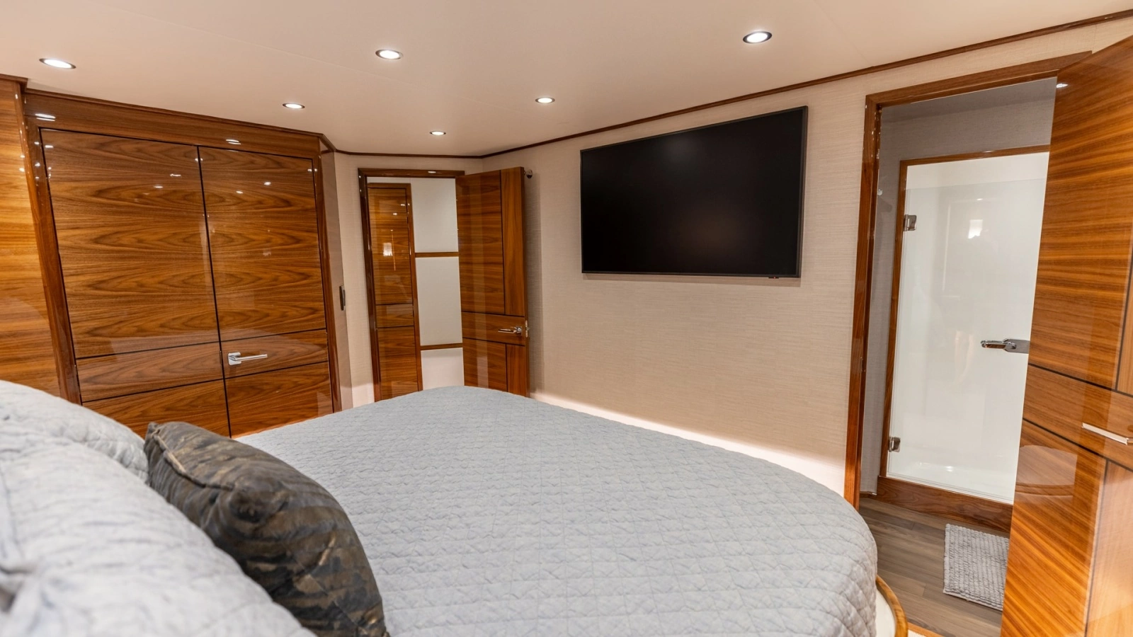 Master Stateroom with Ensuite Access