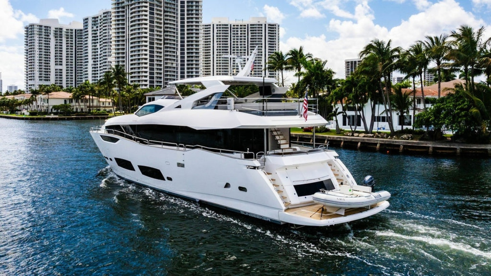 2019 Sunseeker 95 Motor Yacht