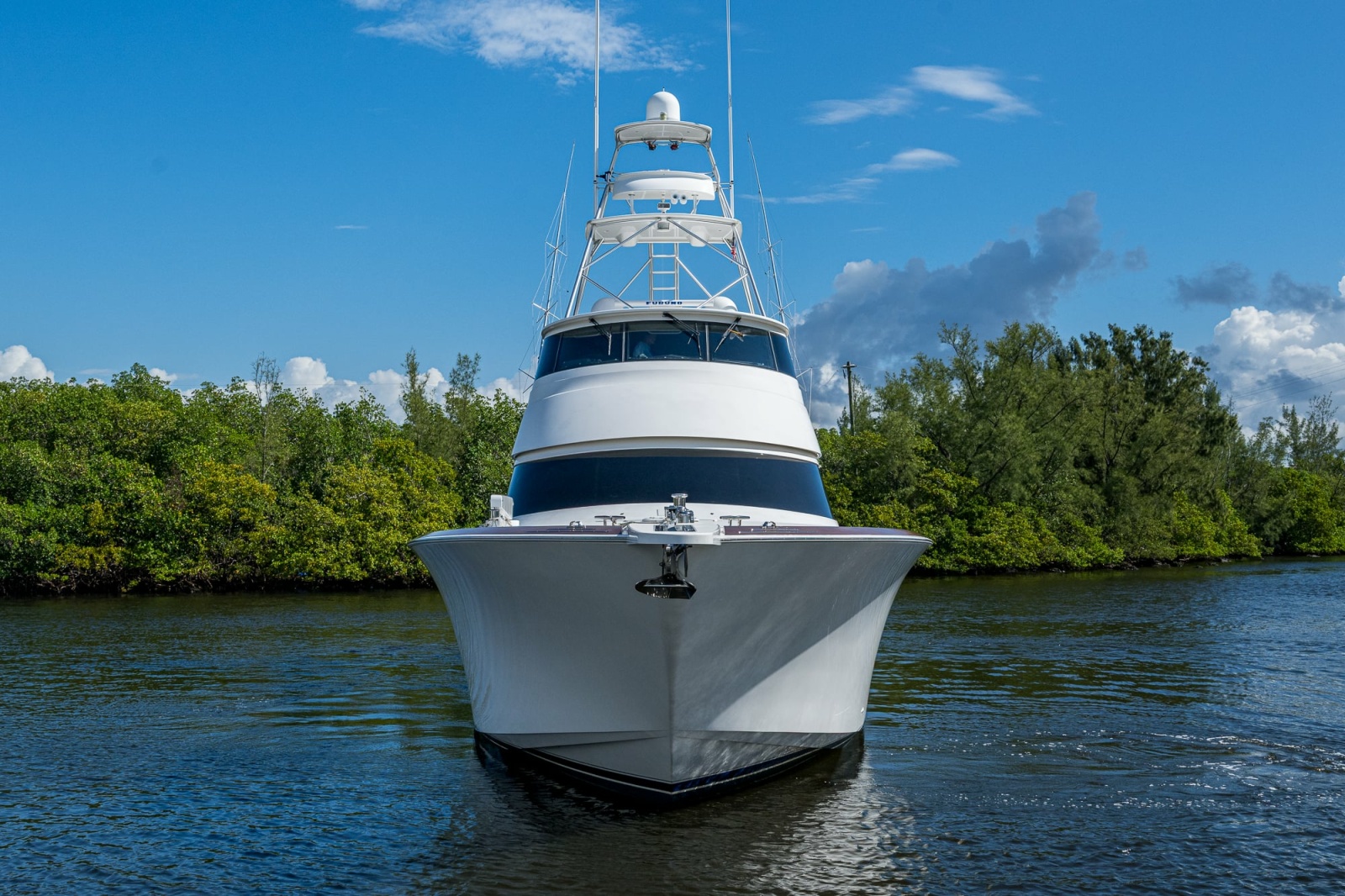 2011 Viking 76 Enclosed Bridge
