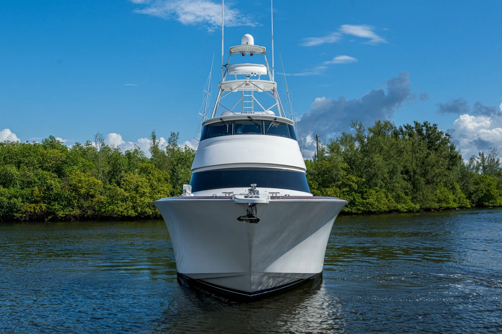 2011 Viking 76 Enclosed Bridge
