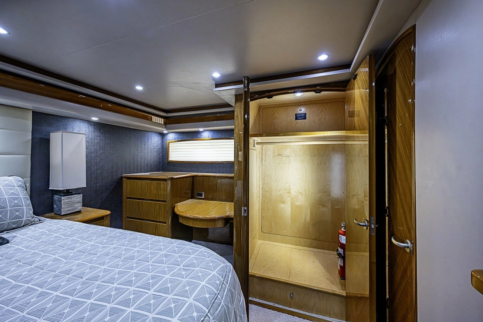2011 Viking 76 Enclosed Bridge