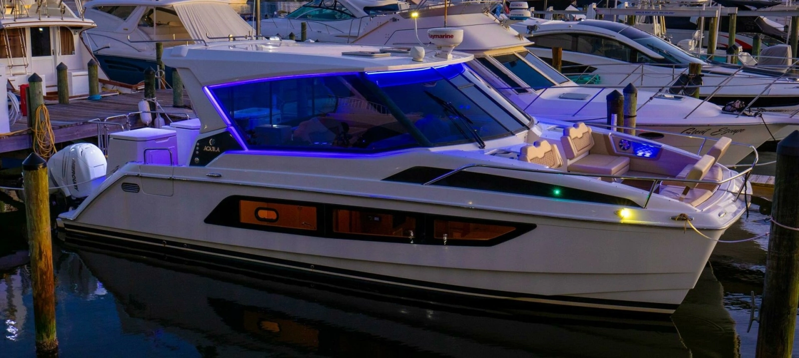 2018 36 Aquila 36 Power Cat Katz Azz Exterior