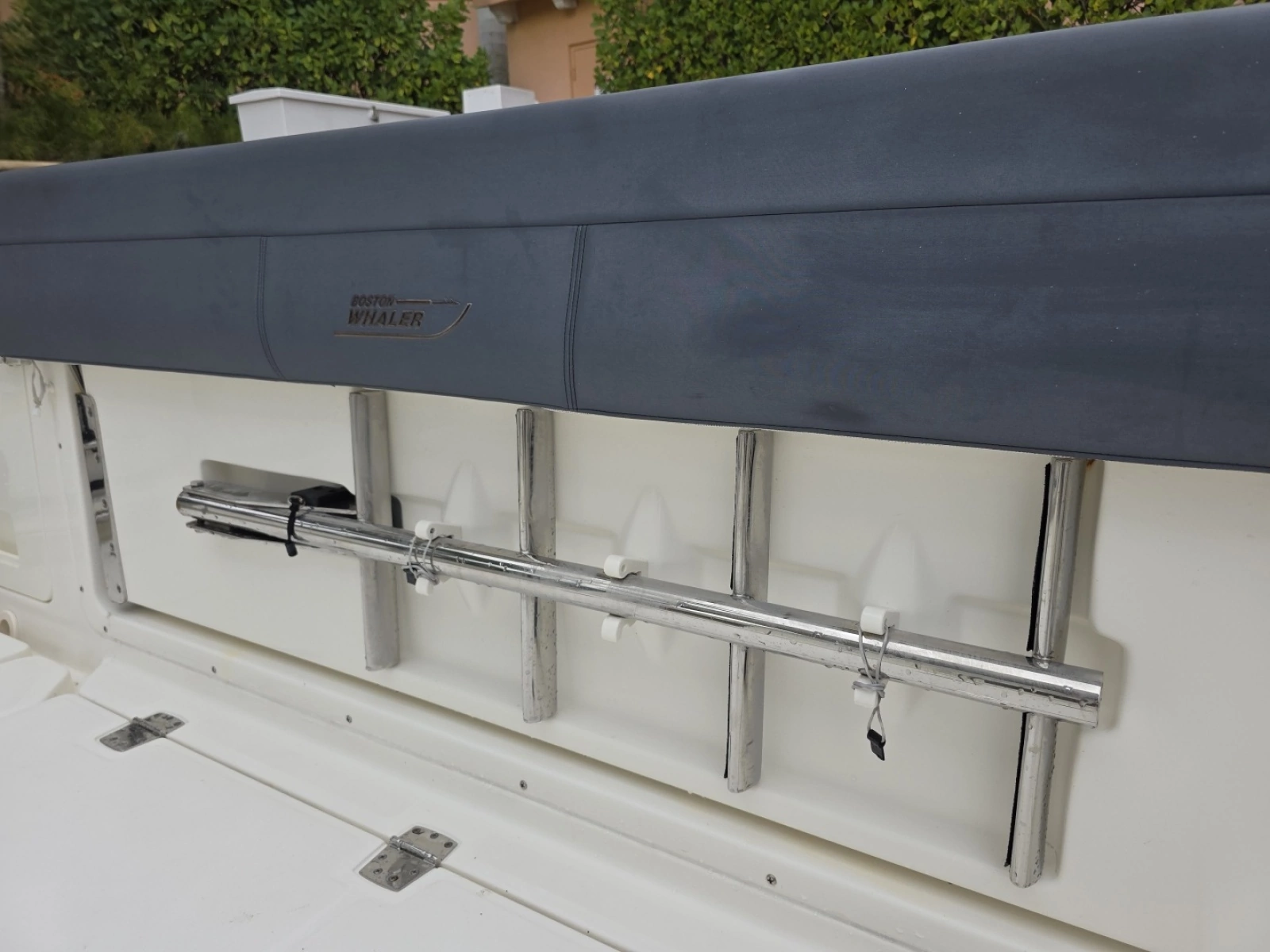 2021 Boston Whaler 420 Outrage BFT-Profile