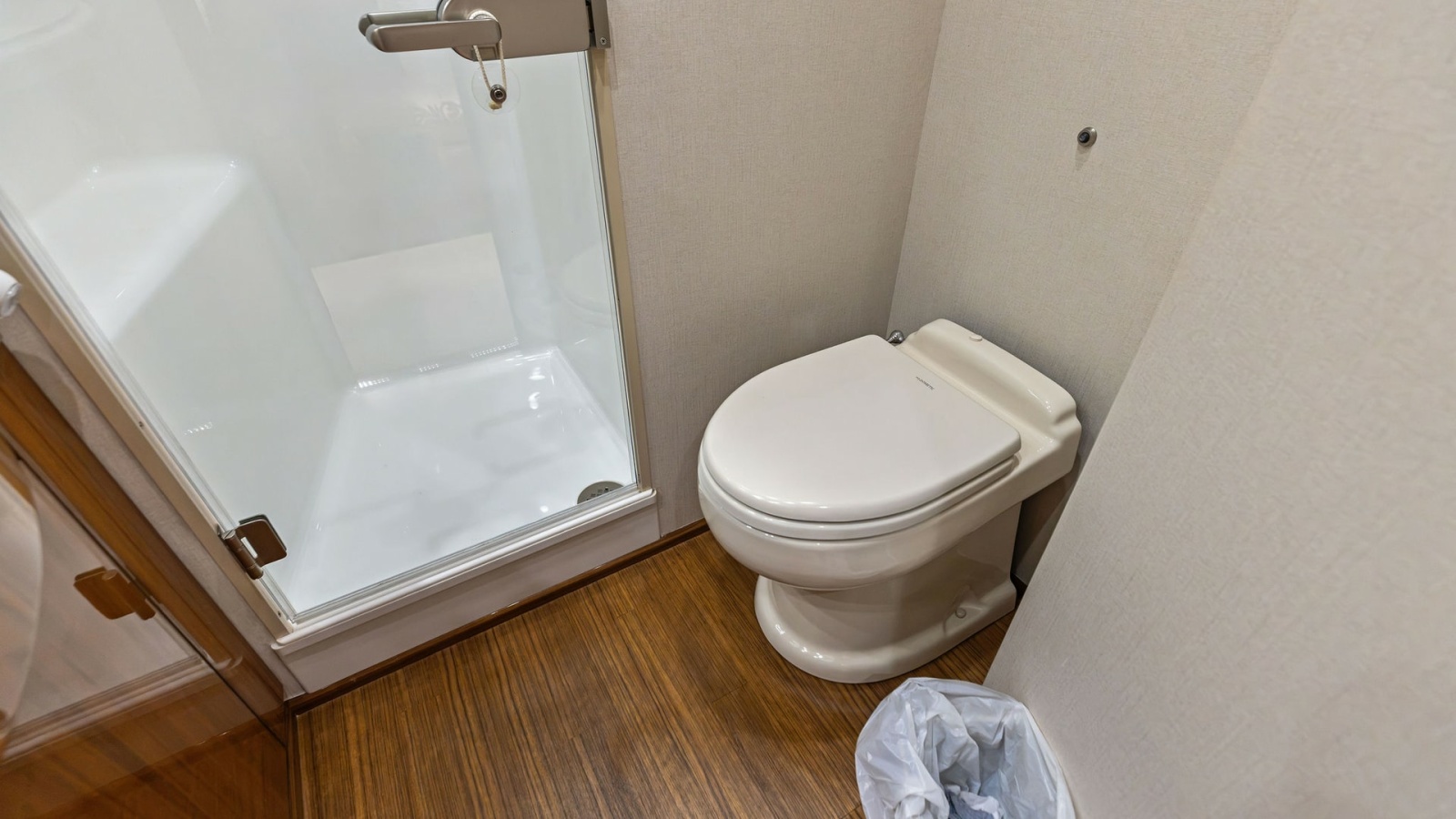Guest Head with Shower
