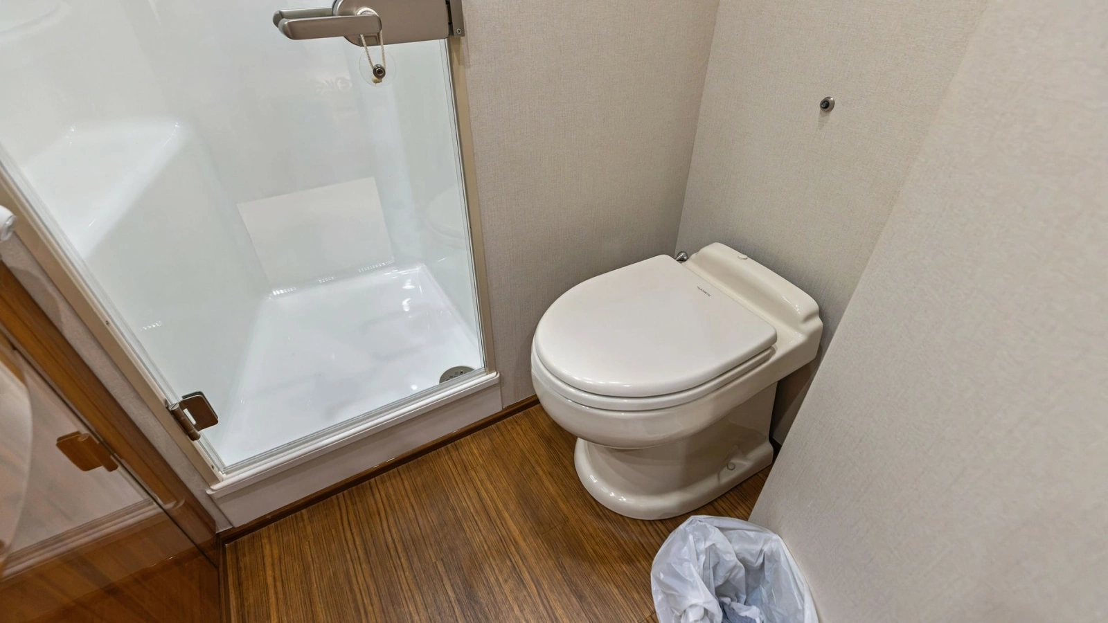 Guest Head with Shower