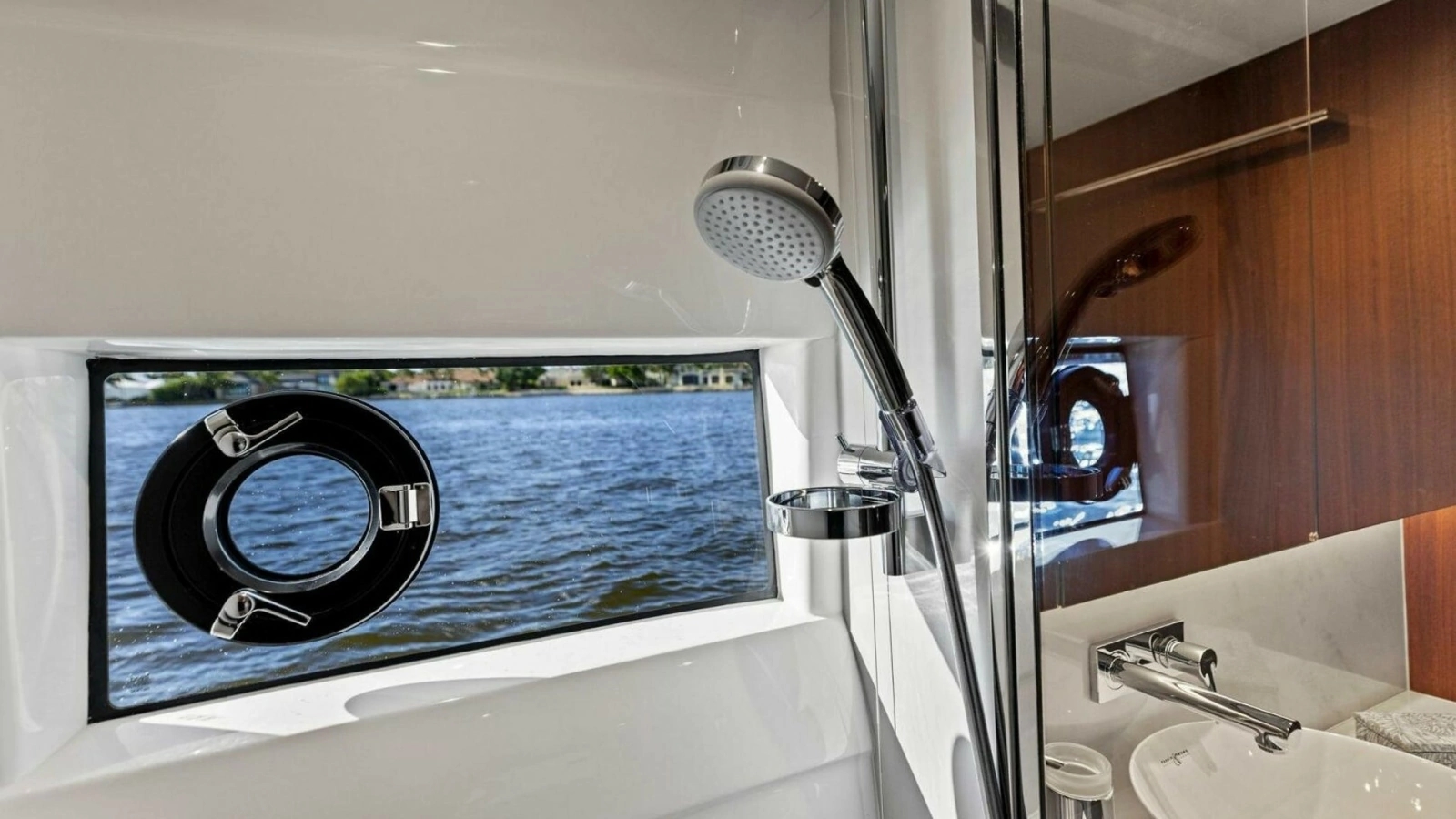 2025 Princess F50 Flybridge Owner's Shower
