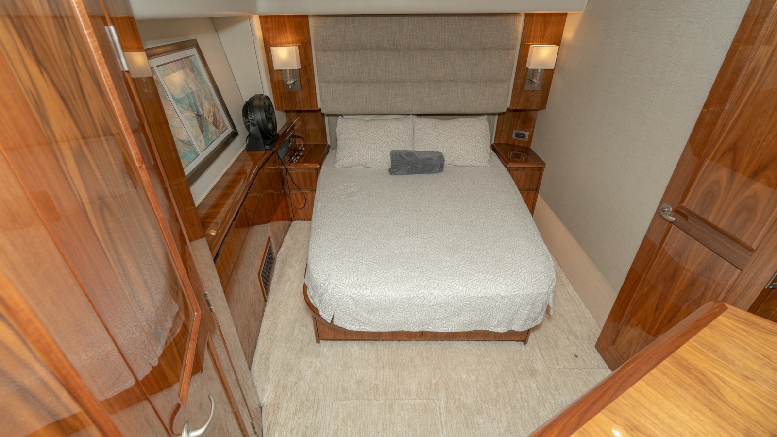 Cozy Stateroom with Queen Bed