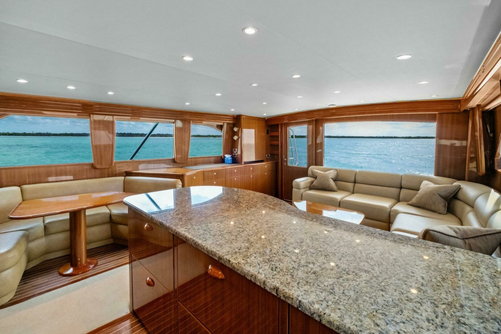 64' 2008 Viking 64 Convertible
