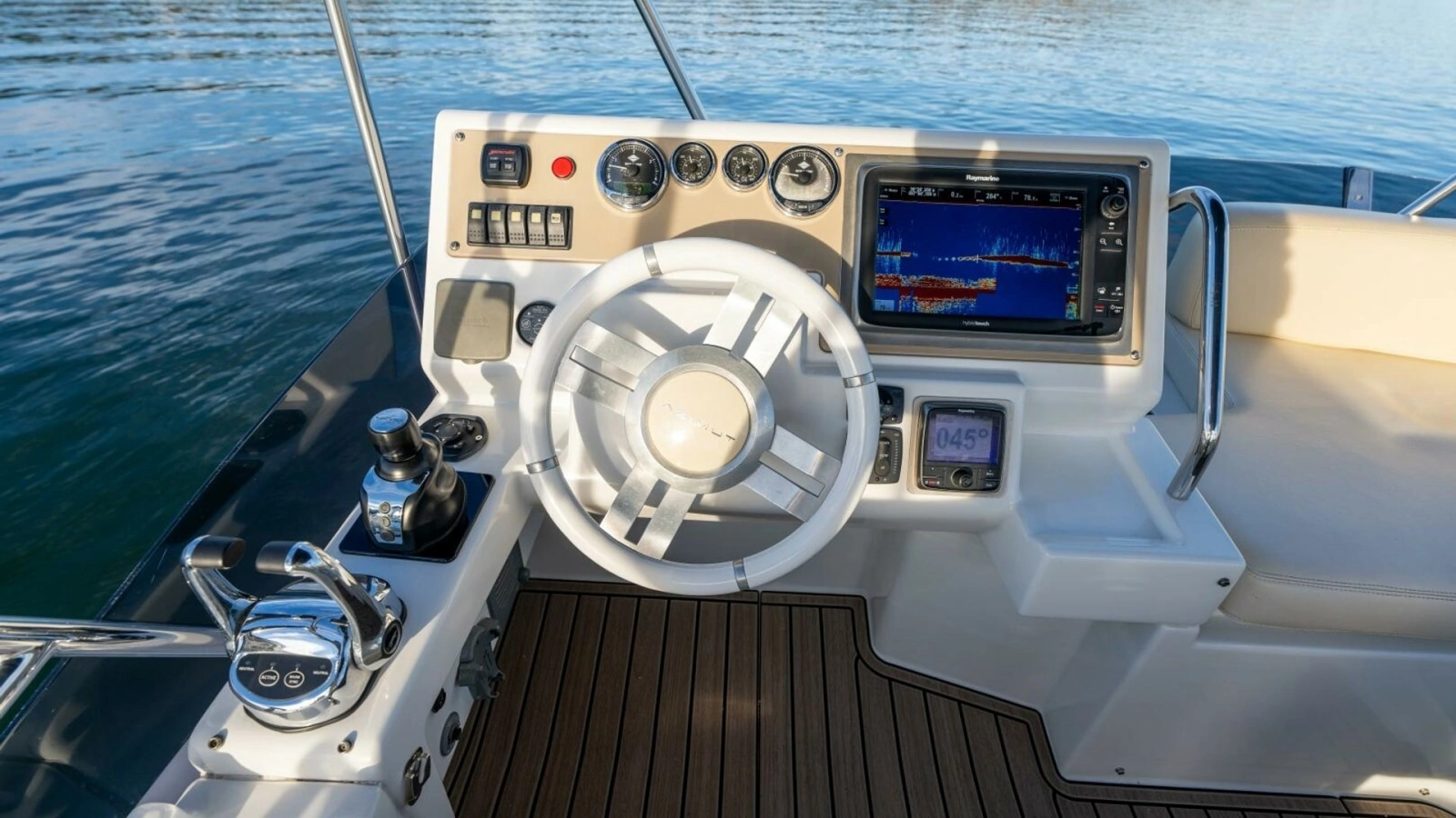 2013 Azimut 40 Flybridge
