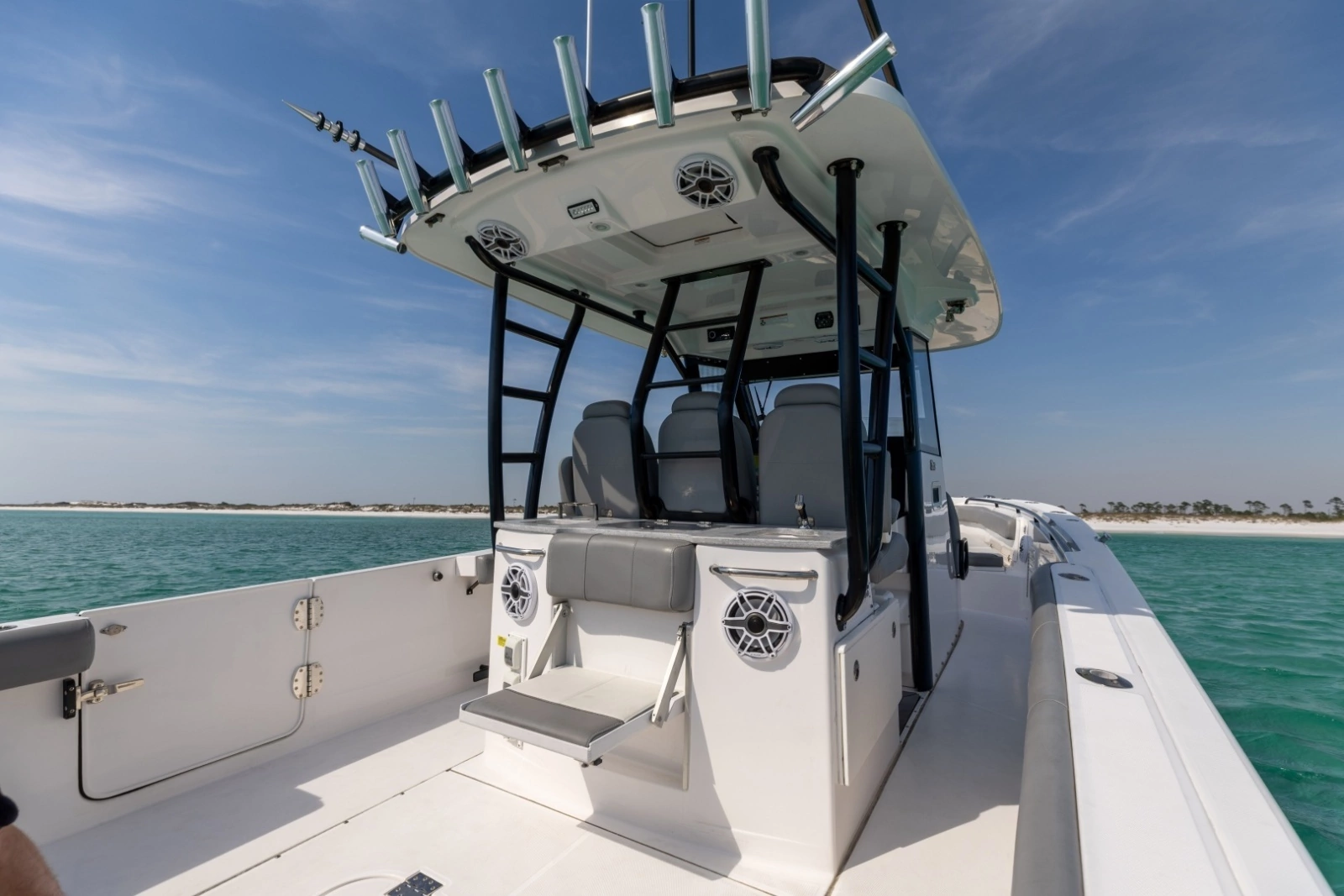 2023 Everglades 365 CC-