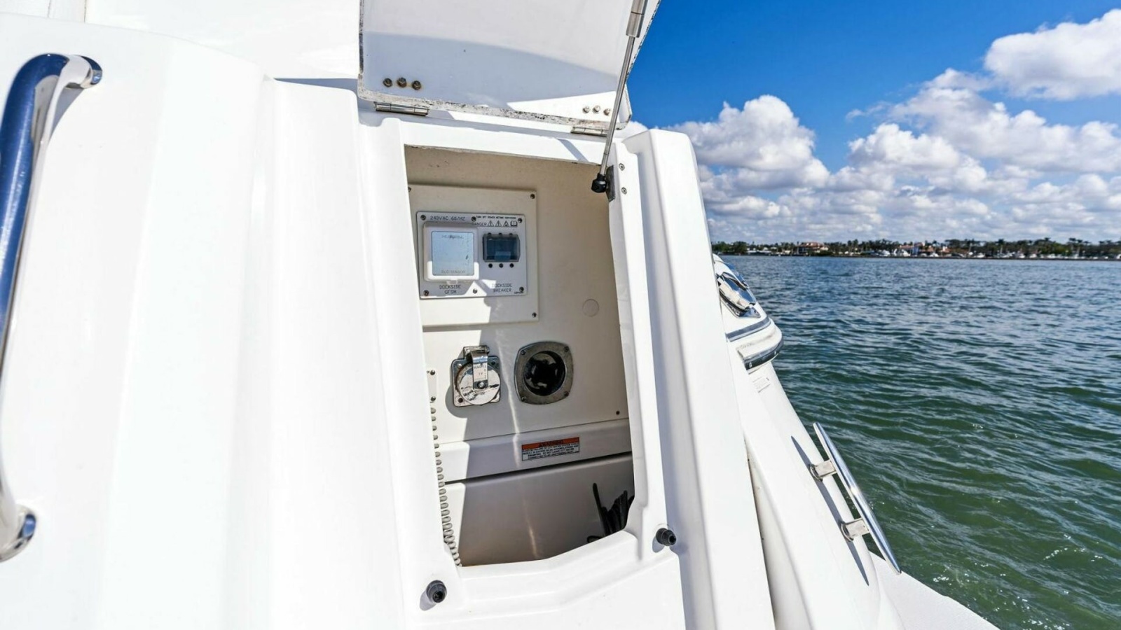 45' 2019 Cruisers Yachts 45 Cantius