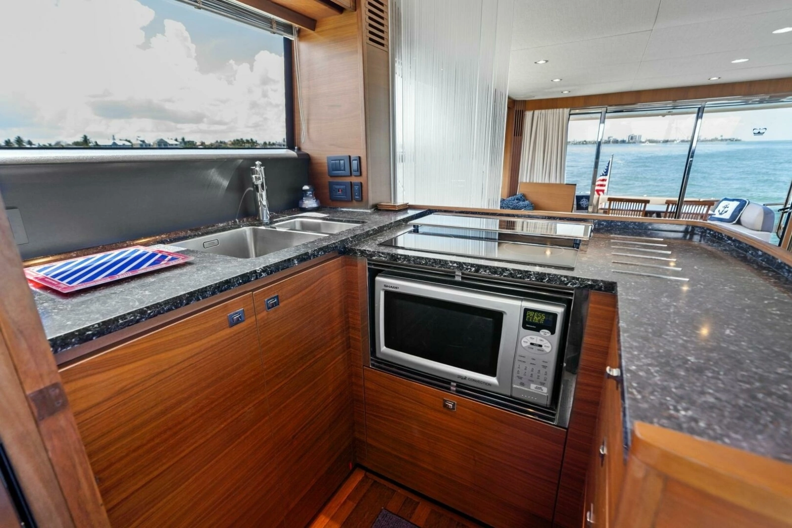 2015 Princess F60 - Galley