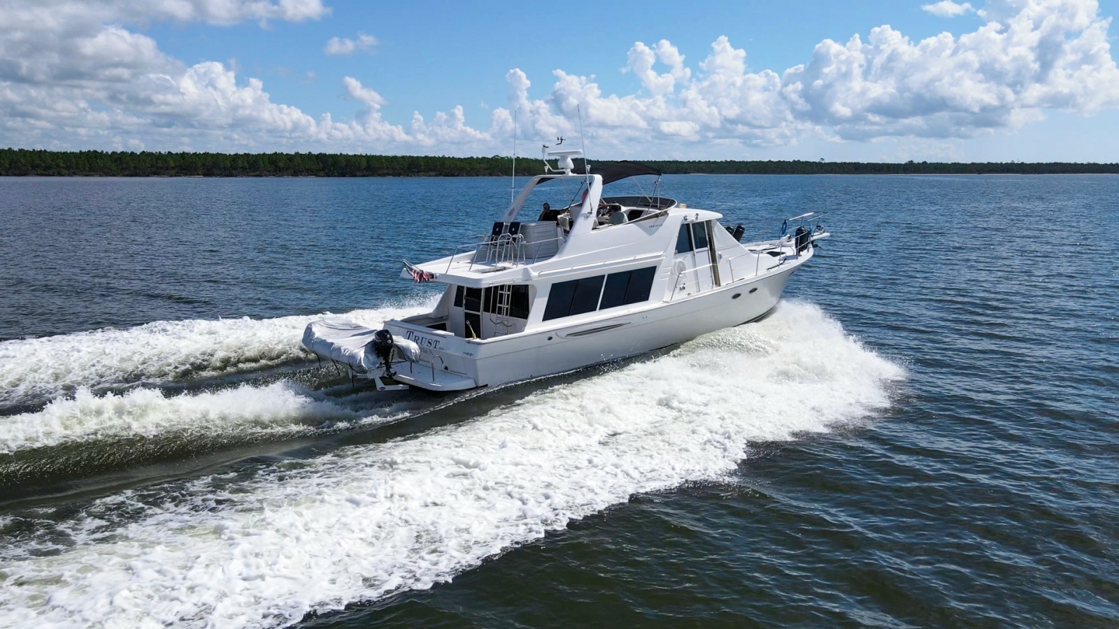 2007 Meridian 490 SE Pilothouse Trust Exteriors (2)