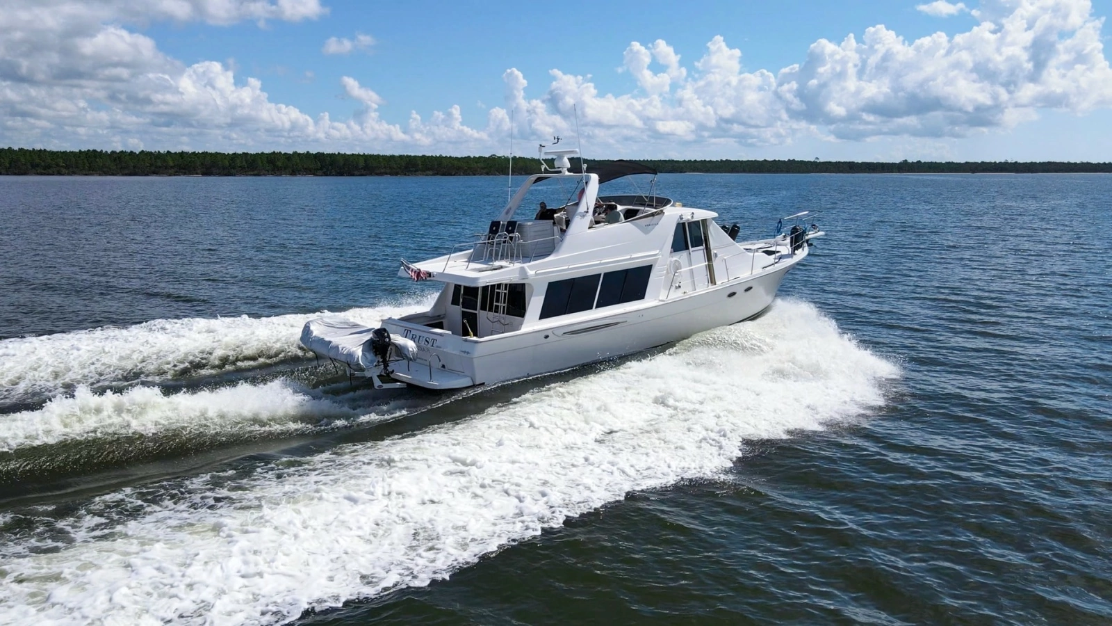 2007 Meridian 490 SE Pilothouse Trust Exteriors (2)