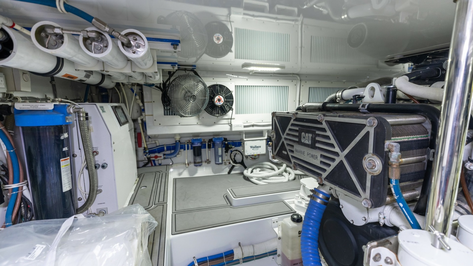 2021 65 Hatteras GT On the DL Engine Room (3)