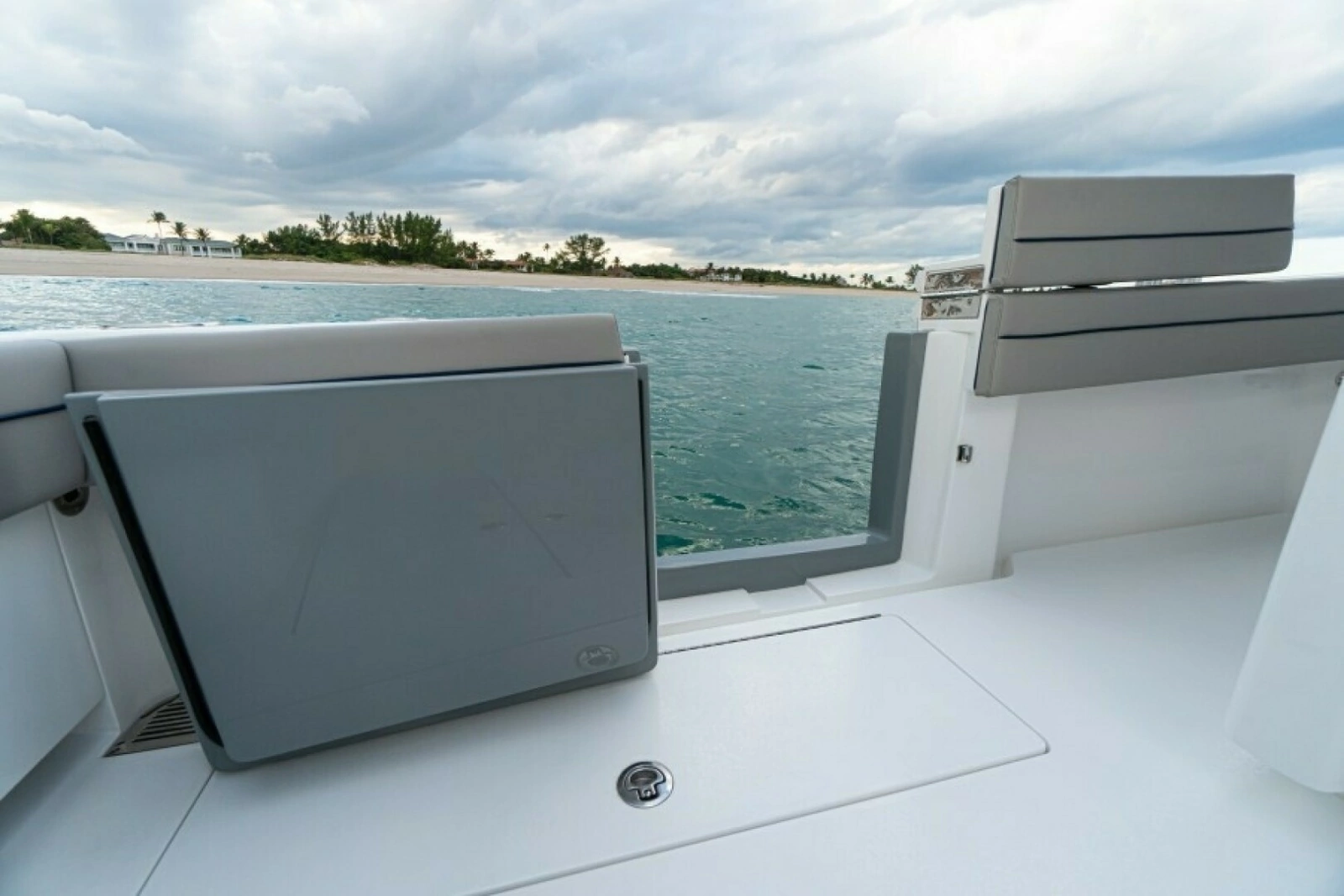 New V-33 Valhalla Boatworks Center Console