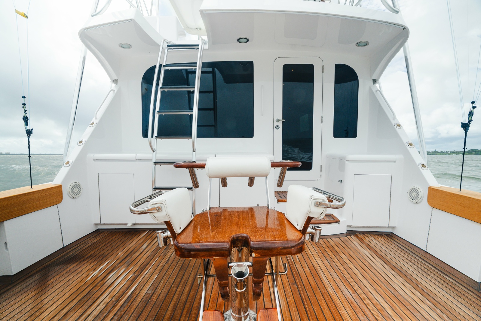 2005 Hatteras 60 Convertible