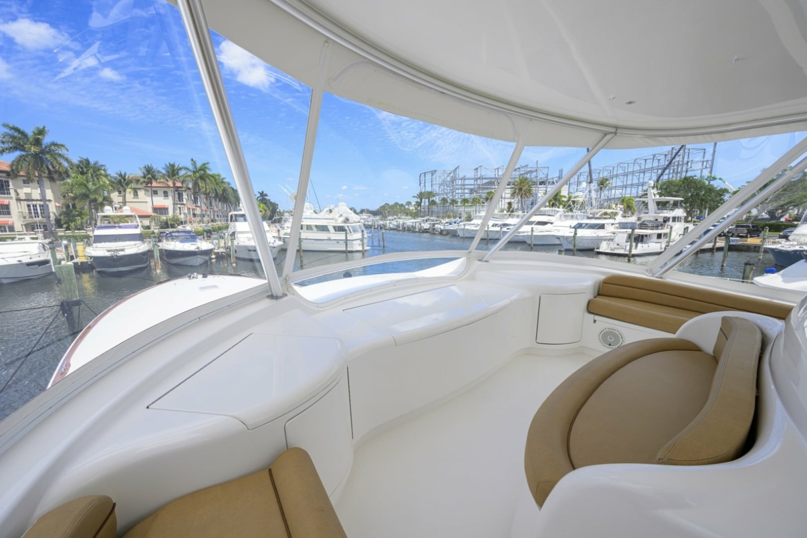 Viking 70 DESPERADO - Flybridge