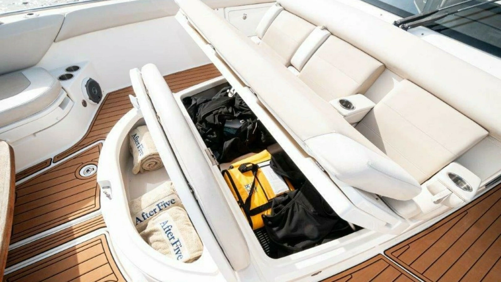 2018 42 Boston Whaler 420 Outrage The Tyder II Bow (3)