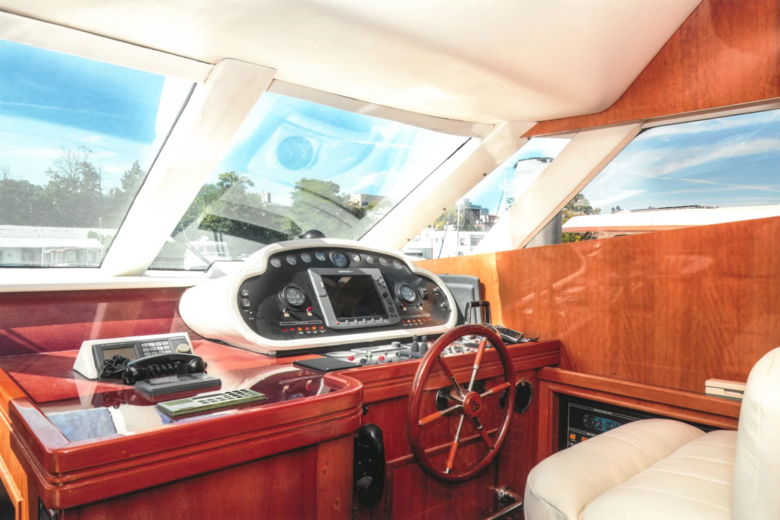 1993 Azimut 65 Pininfarina