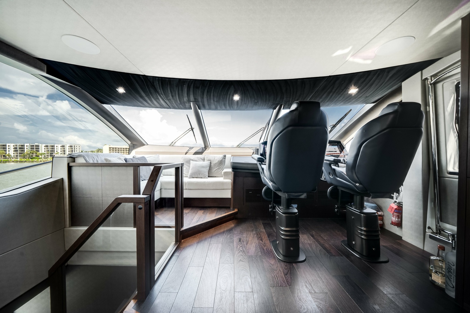 2019 Sunseeker 76 Flybridge