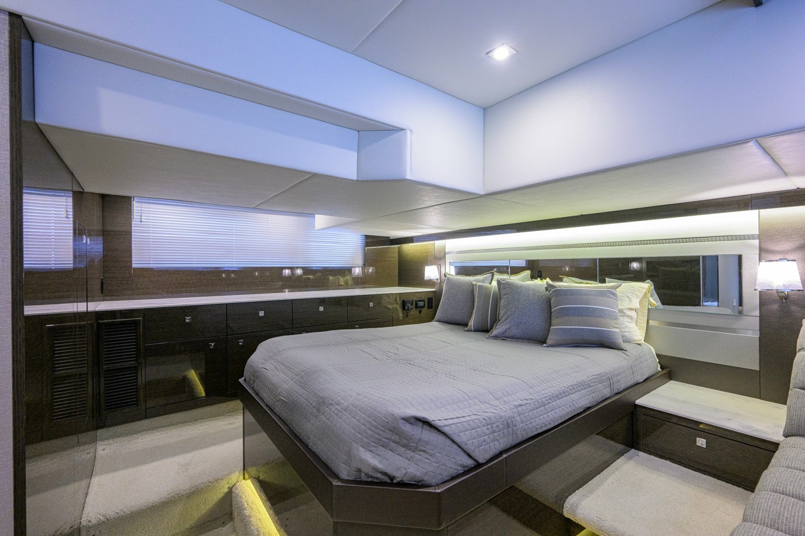 2020 Cruisers 46 Cantius