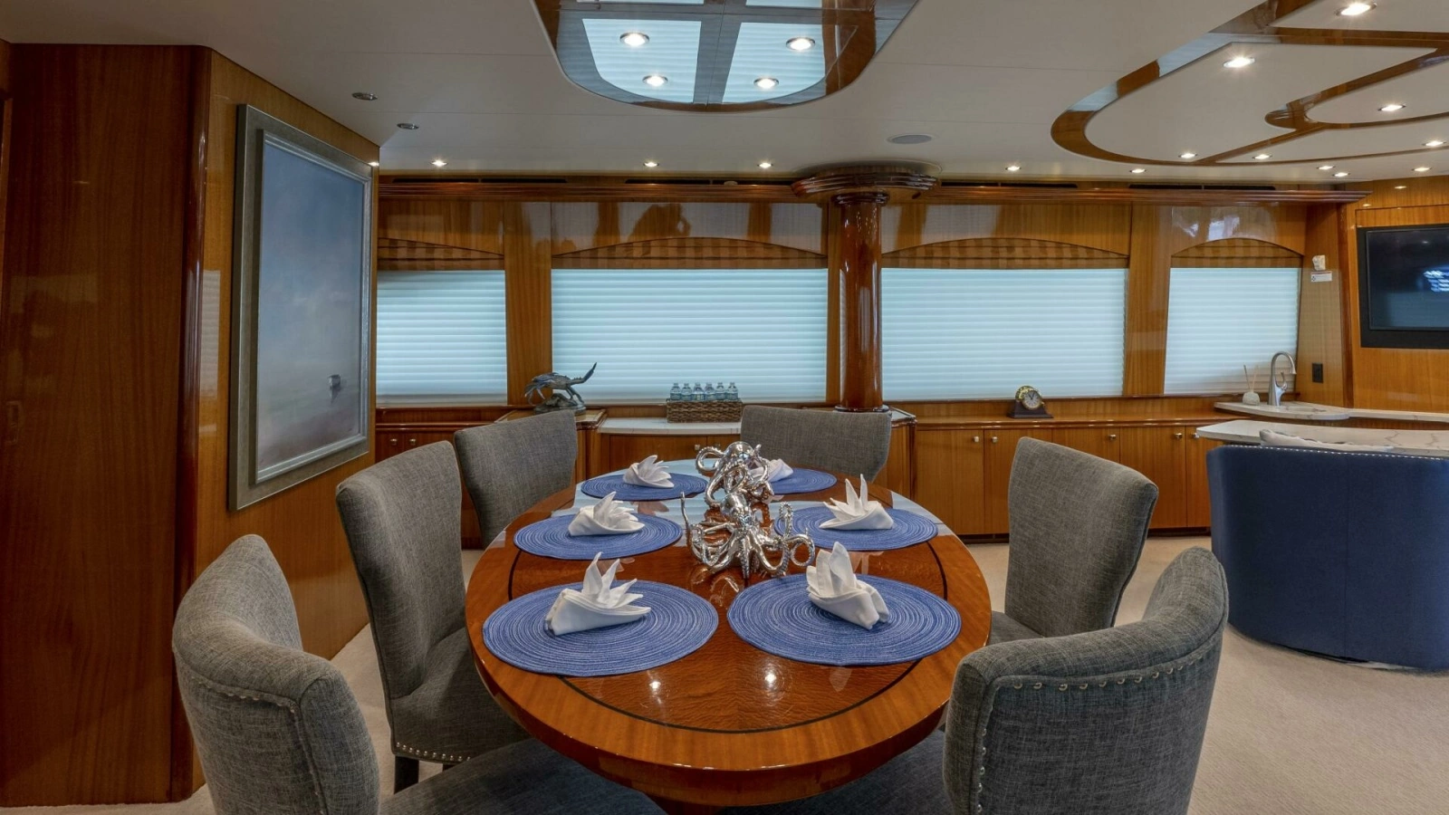 Hatteras 80 Gallopin- Salon Dinette